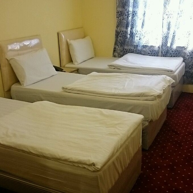 YÜRÜME MESAFELİ OTELLERDE 20 GÜN UMRE